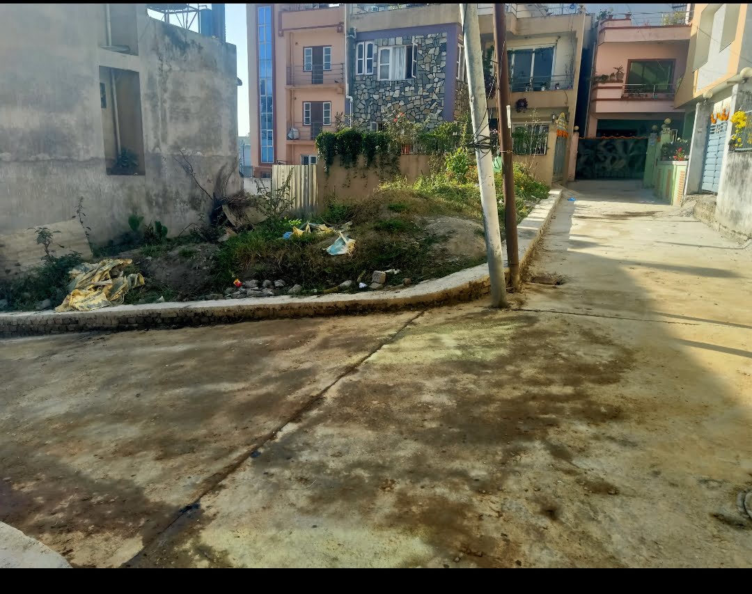 land sale in budhanilkantha 4.5 aana