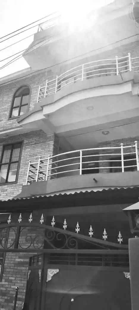 Chauthe Ma Sade 2 Talla Ghar Bikrima