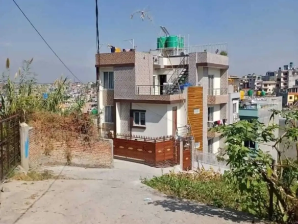 House for Sale in Lalitpur 2.5Km from Gwarko