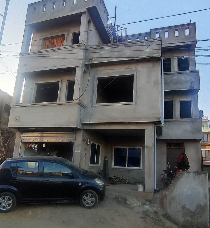 Urgent House Sale in Imadol Ochu Height