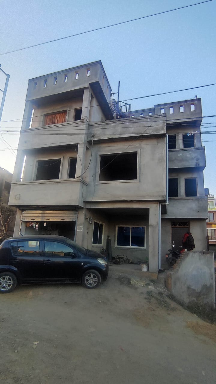 Urgent House Sale in Imadol Ochu Height